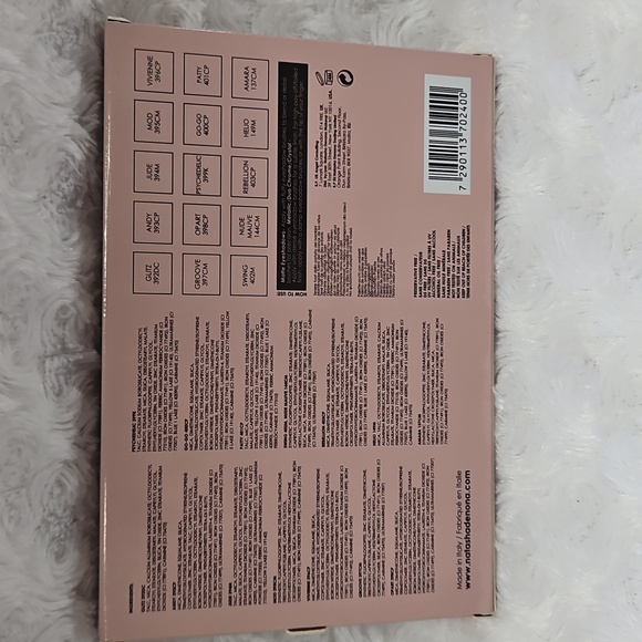 Never Used Natasha Denona Retro Eyeshadow Palette - Picture 11 of 11